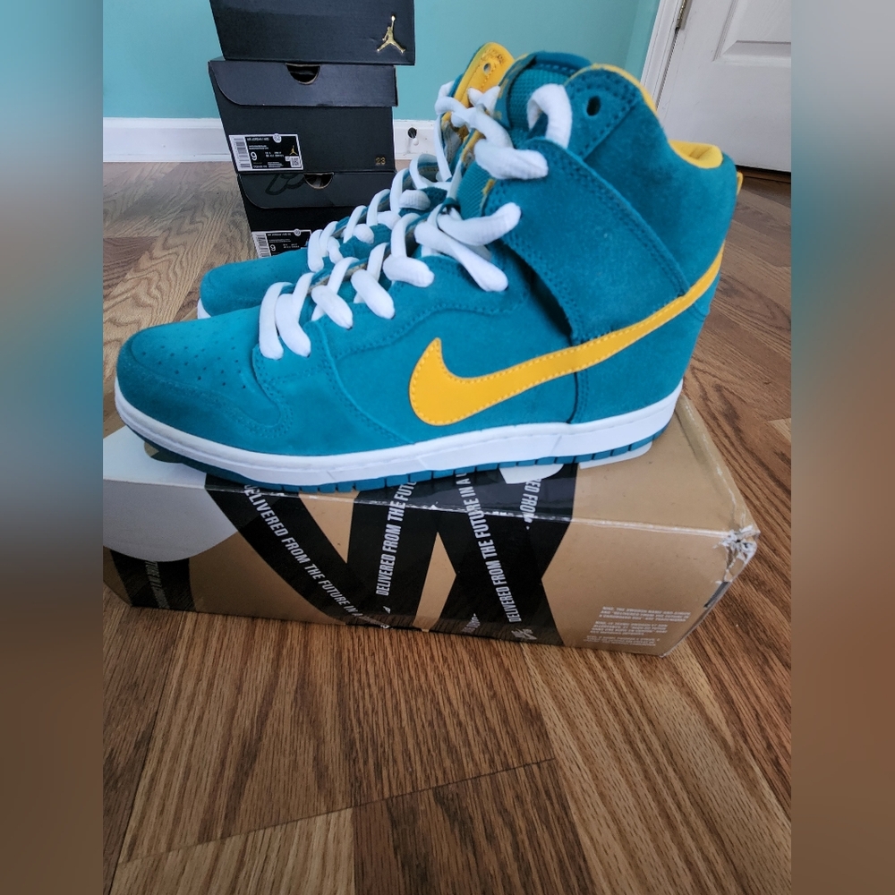 Nike SB Dunk Hi Tropical Teal and University Gold (2013) - Picture 5 of 17